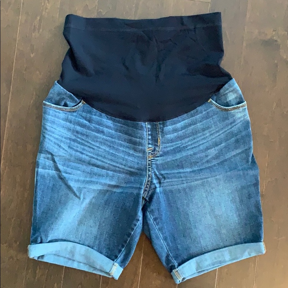 Maternity shorts, Liz Lange, size small
